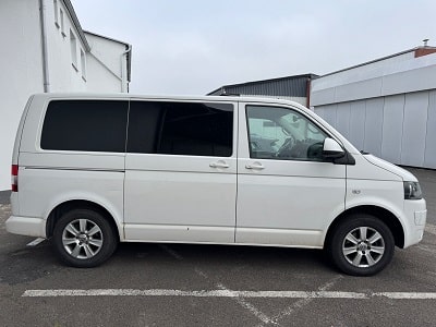 Coche de importado de Alemania. Ficha reducida para matricularlo en España. Ficha reducida Volkswagen Caravelle del 2012